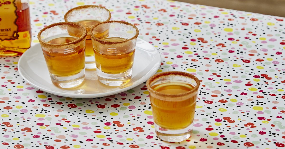 Apple Pie Shot Recipe: Apple Cider and Fireball and Shots ...