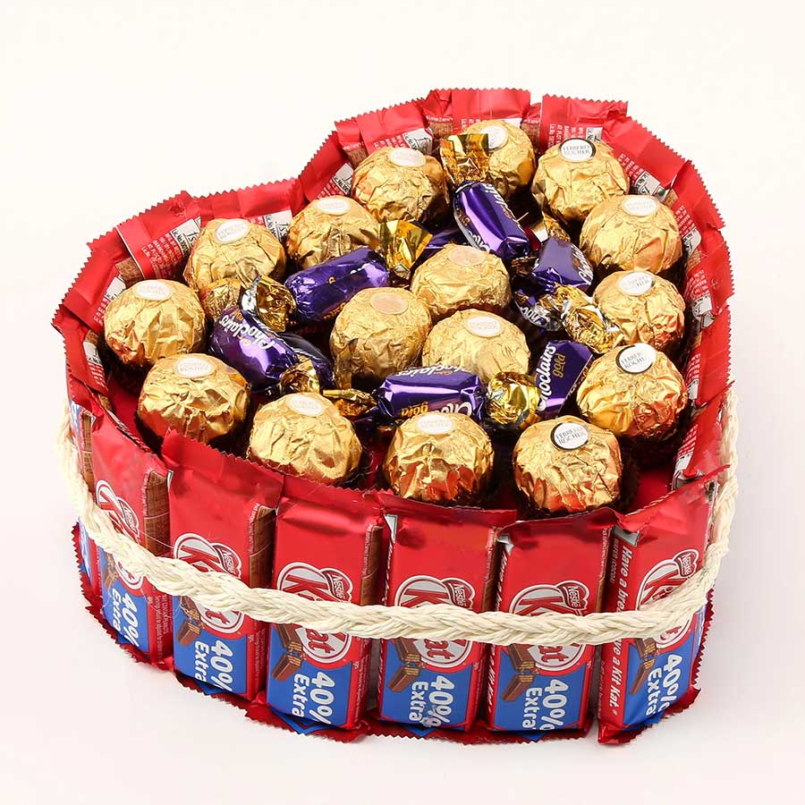Ferrero Rocher Kitkat Heart Pie : Gift/Send/Buy Gourmet ...