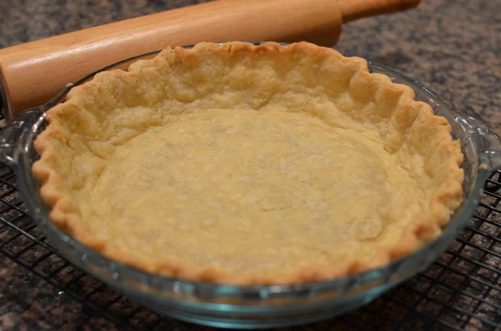 How to Make an Easy Pie Crust (Video)