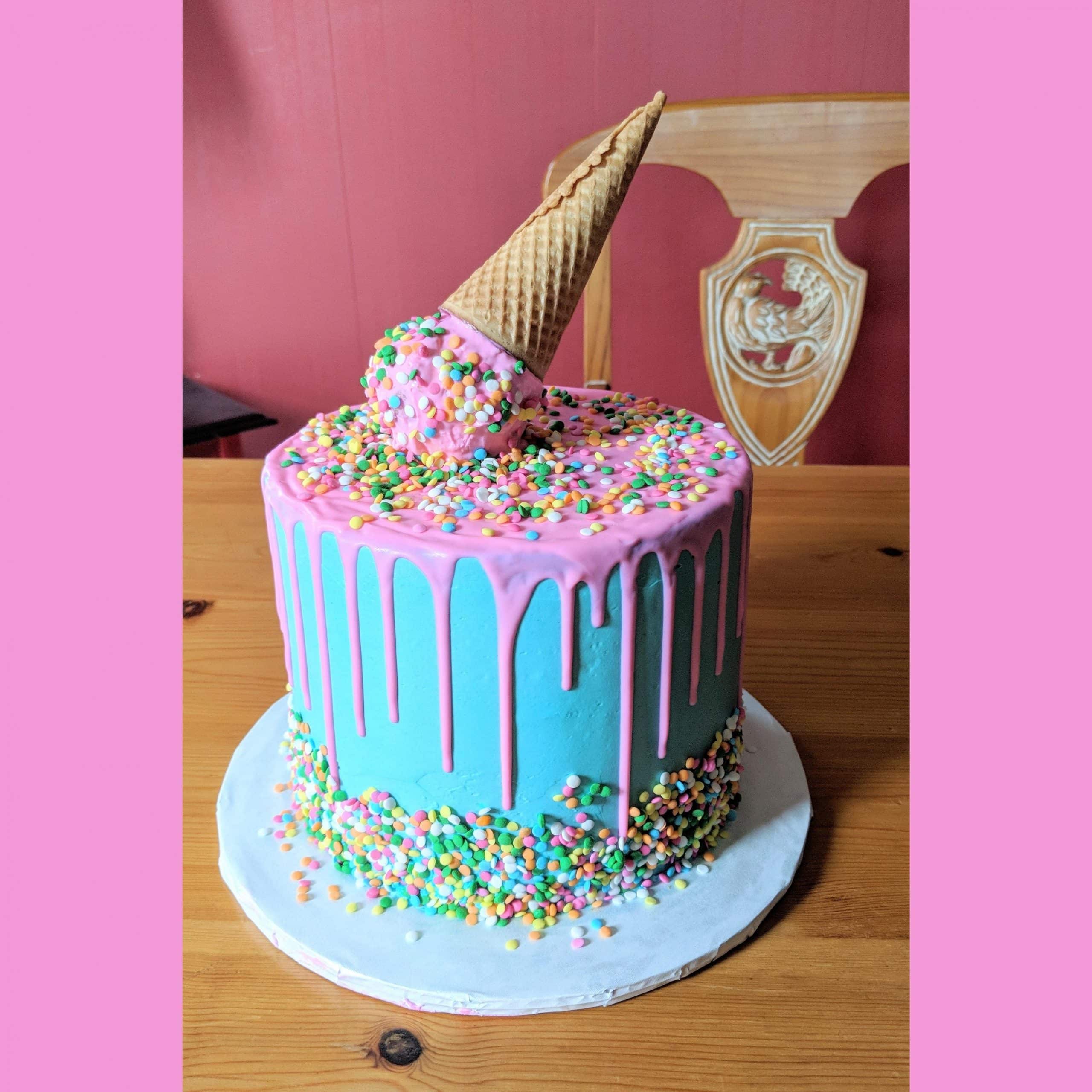 Ice cream cone drip cake ð?¦ : CAKEWIN