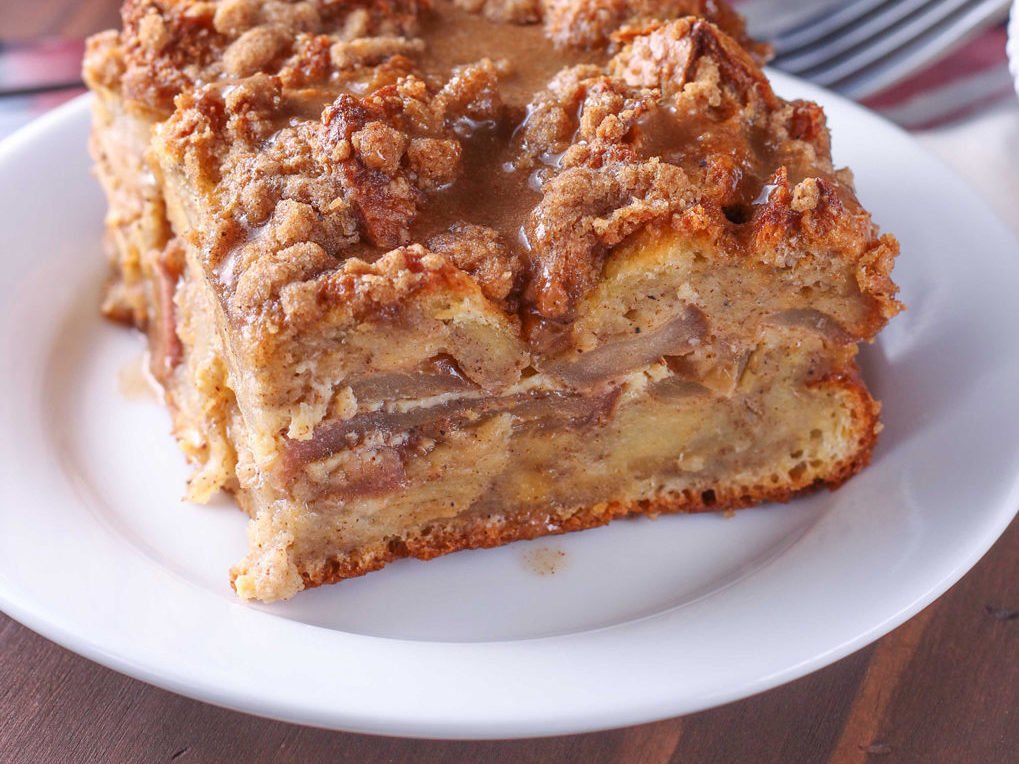 Spiced Apple Pie French Toast Bake