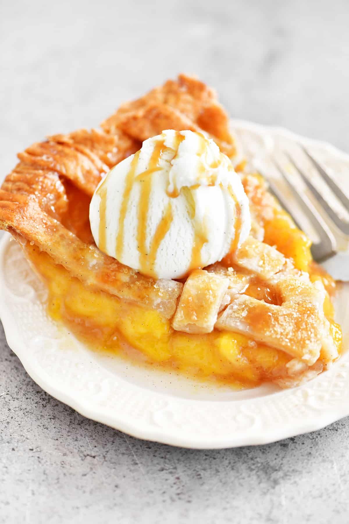 This Peach Pie recipe is easy to make with fresh peaches ...
