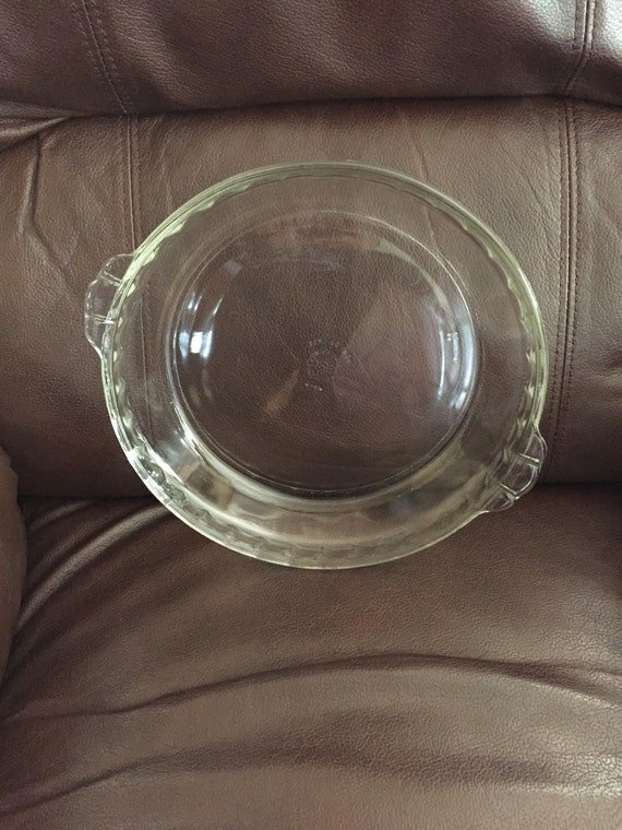 Vintage FLUTED Clear Pyrex 10 inch Pie Plate HTF Size Spring