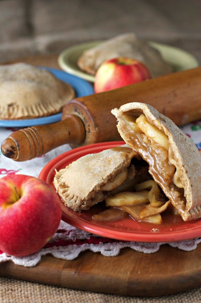 Whole wheat apple hand pies ~vegan~